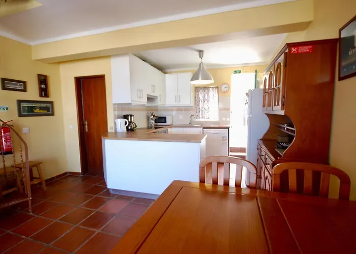 Sofia House - Baleal Island, Ocean View Patio And Bedroom